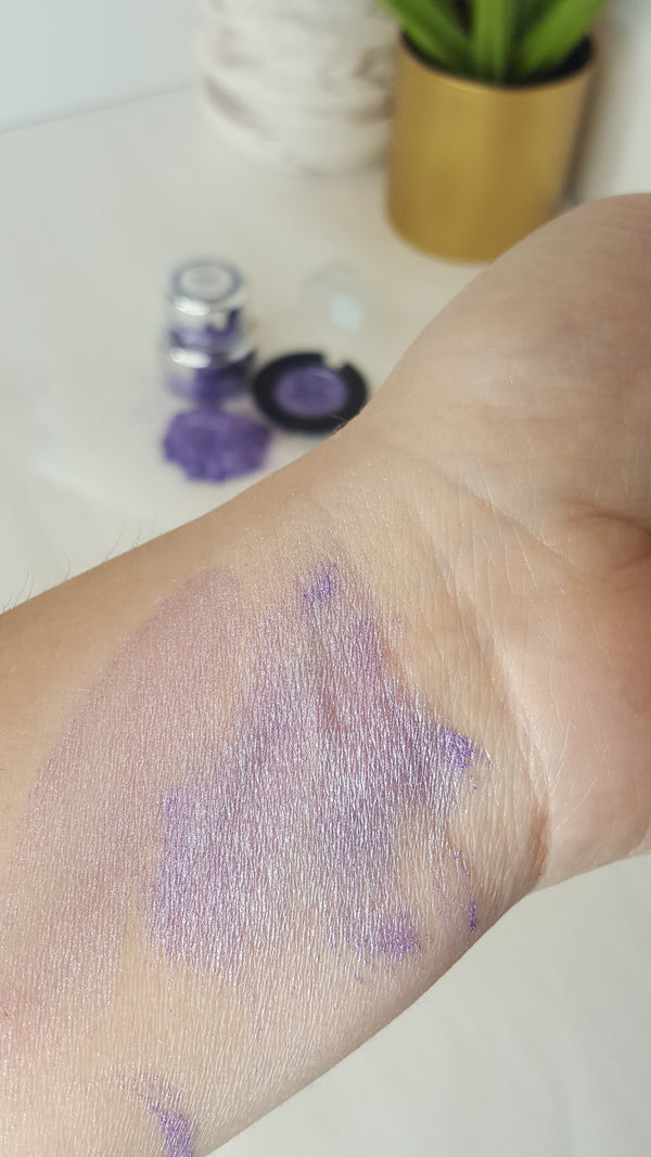 purple eye shadow pigment mica powder natural and vegan eyeshadow